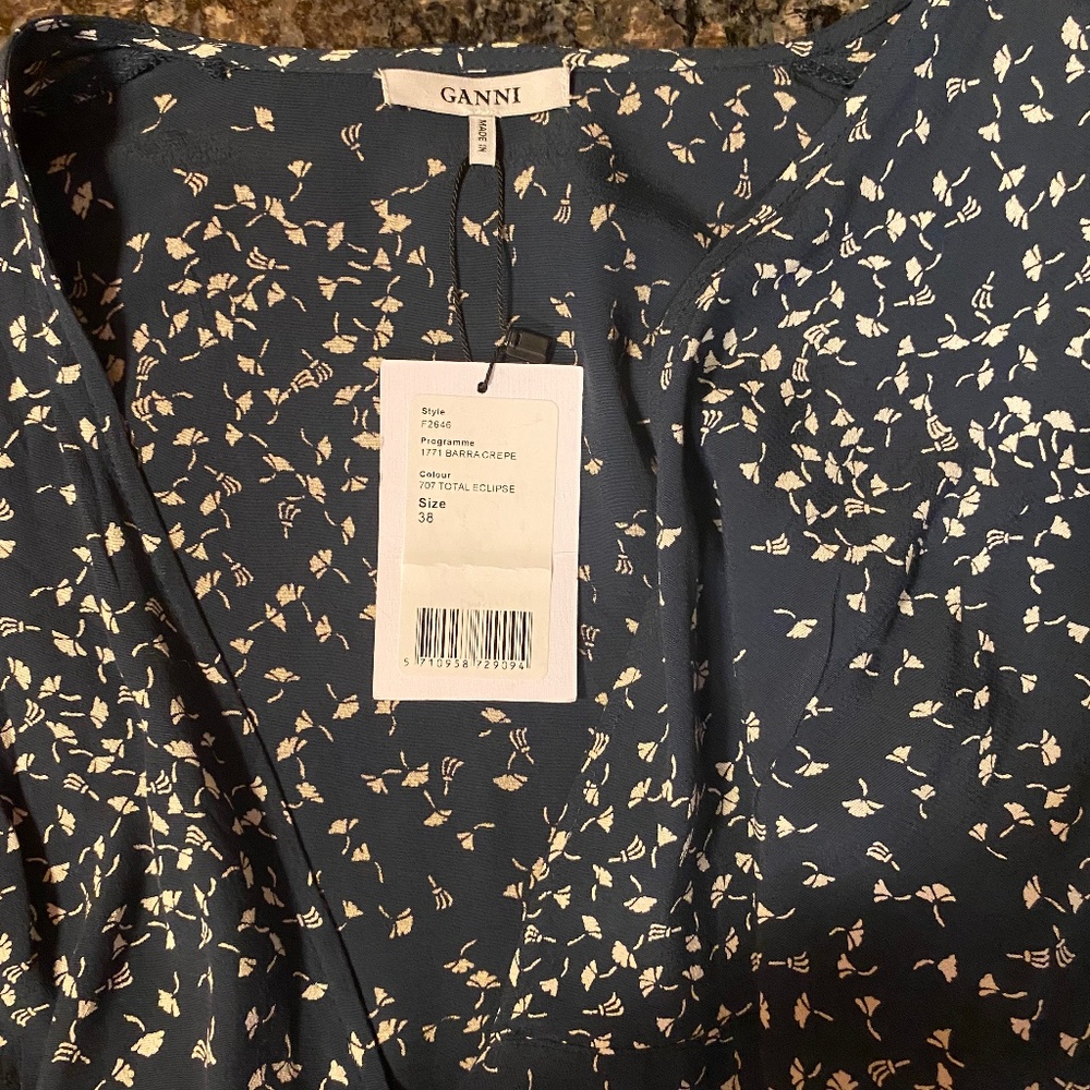 Women shirt